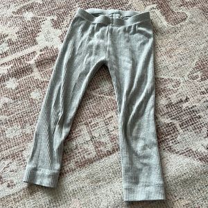 Gray essential leggings